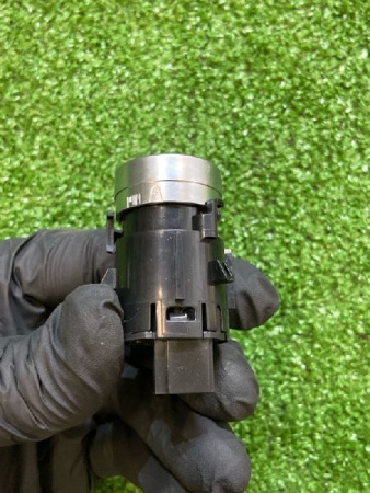 Audi / Q8 / Кнопка старт-стоп