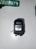 Mercedes-Benz / GLC 250d 4-matic / Кнопка регулировки сидения