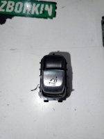 Mercedes-Benz / GLC 250d 4-matic / Кнопка регулировки сидения