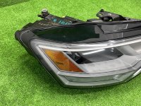 Audi / A6 / Фара