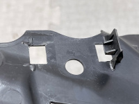 BMW / 3-Series / Пластик моторного отсека