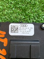 Audi / Q7 / Кнопка складывания сиденья