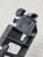 Porsche / Cayenne / Кронштейн бампера