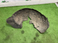 Volkswagen / Touareg / Подкрылок