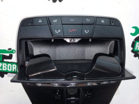 Mercedes-Benz / GLC 250d 4-matic / Плафон подсветки салона
