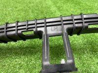 Chevrolet / Tahoe / Направляющая стекла двери