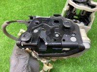 Volkswagen / Touareg / Замок двери комплект Volkswagen / Touareg / Замок двери комплект