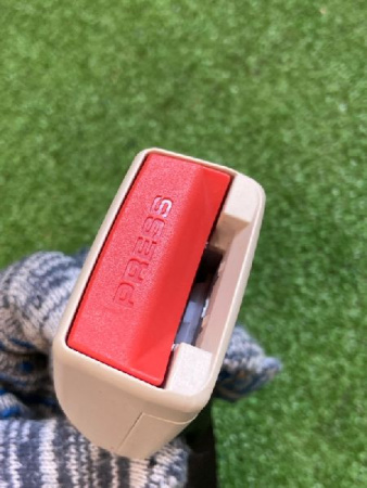 BMW / 7-Series / Замок ремня безопасности