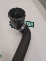 Audi / Q3 / Патрубок системы охлаждения