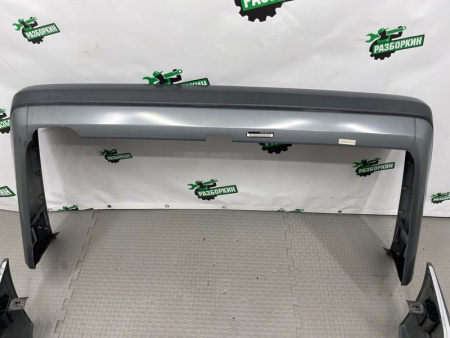 Mercedes-Benz / 300E / Бампер