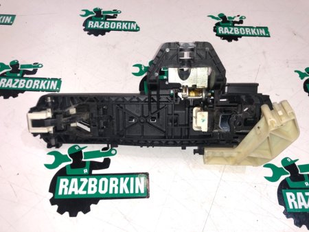 Mercedes-Benz / E-Class / Ручка двери внешняя