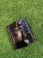 Audi / A6 / Зажим акб