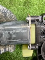 Audi / Q7 / Мотор стеклоподъемника