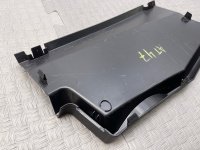 Audi / Q8 / Накладка жабо