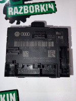 Audi / A4 / Блок управления двери