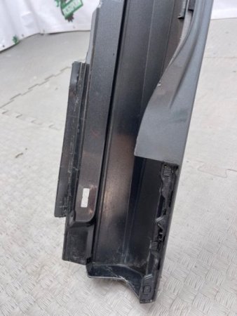 Audi / A6 / Накладка порога