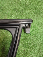 Audi / Q5 / Направляющая стекла двери