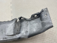 Mercedes-Benz / 190e / Подкрылок