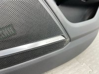 Audi / A6 / Обшивка двери
