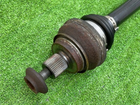 Audi / A4 / Приводной вал