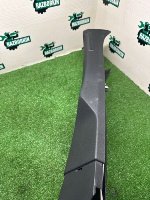 Audi / Q8 / Накладка стойки в салоне