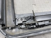 BMW / 5-Series / Рама с приводом люка
