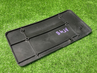 Mercedes-Benz / 190e / Панель номерного знака