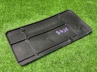 Mercedes-Benz / 190e / Панель номерного знака