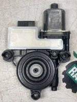 Volkswagen / Tiguan / Мотор стеклоподъемника