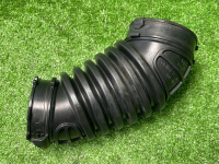 Audi / Q8 / Патрубок воздушный