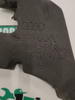 Audi / Q5 / Уплотнитель