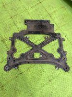 Audi / Q8 / распорка подрамника