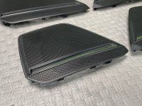 Audi / A6 / Накладка динамика