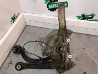 BMW / X5 / Кулак поворотный