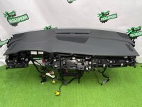 Audi / Q8 / Торпедо