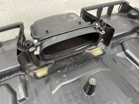 Audi / SQ8 / Корпус воздушного фильтра