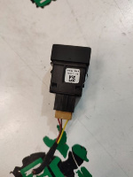 Audi / A5 / Кнопка аварийной сигнализации