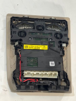 BMW / X3 / Плафон подсветки салона