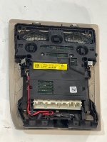 BMW / X3 / Плафон подсветки салона