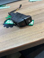 BMW / 5-Series / Кнопка аварийной сигнализации