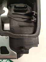 BMW / X3 / Замок боковой двери