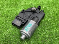 Audi / Q7 / Моторчик люка