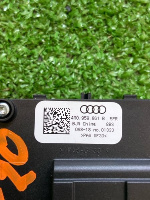 Audi / Q7 / Кнопка складывания сиденья