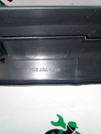 Mercedes-Benz / GLC 250d 4-matic / Накладка порога