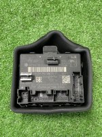 Audi / A7 / Блок управления двери