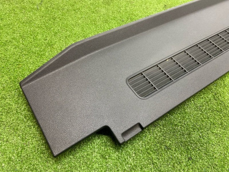 Audi / Q8 / Панель пола багажника