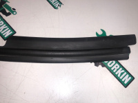 BMW / X3 / Уплотнитель капота