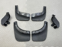 Volkswagen / Touareg / Брызговики комплект