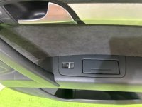 Audi / Q7 / Обшивка двери