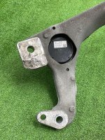 Porsche / Cayenne / Кронштейн опоры двигателя